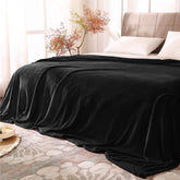 BEDELITE manta fleece frente a cama 90x90, tibia y suave para noches.