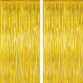 Cortinas doradas de flecos ZATAYE para fondo de graduación.