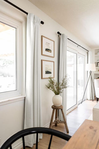 Color beige neutro de 100% Blackout Shield para decoración moderna.