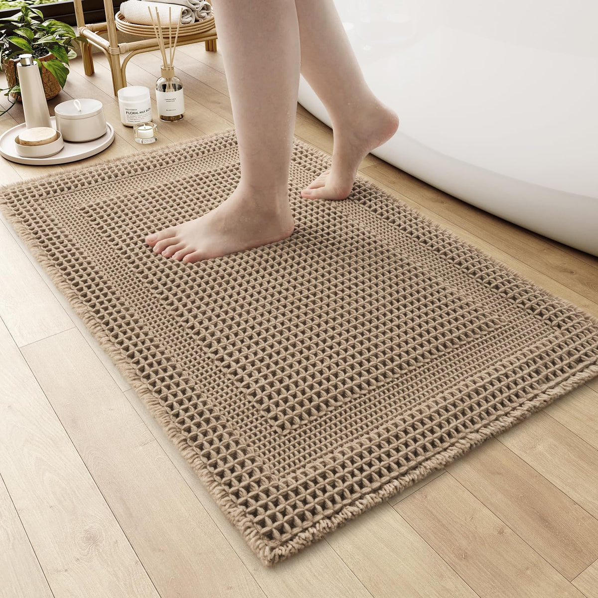 AMOAMI alfombra gofre absorbente para baño, contacto cálido y secado rápido en cada paso.