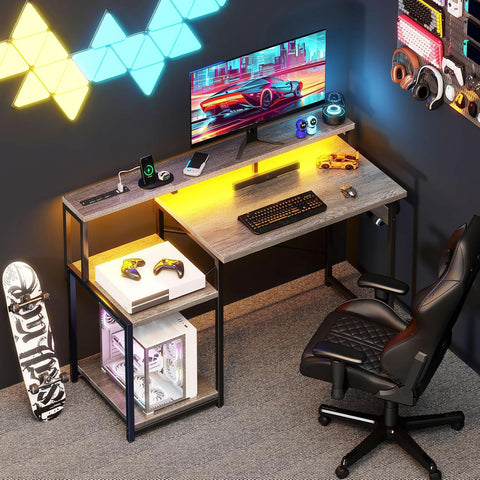 AODK Escritorio con tomas de corriente y USB para carga rápida.