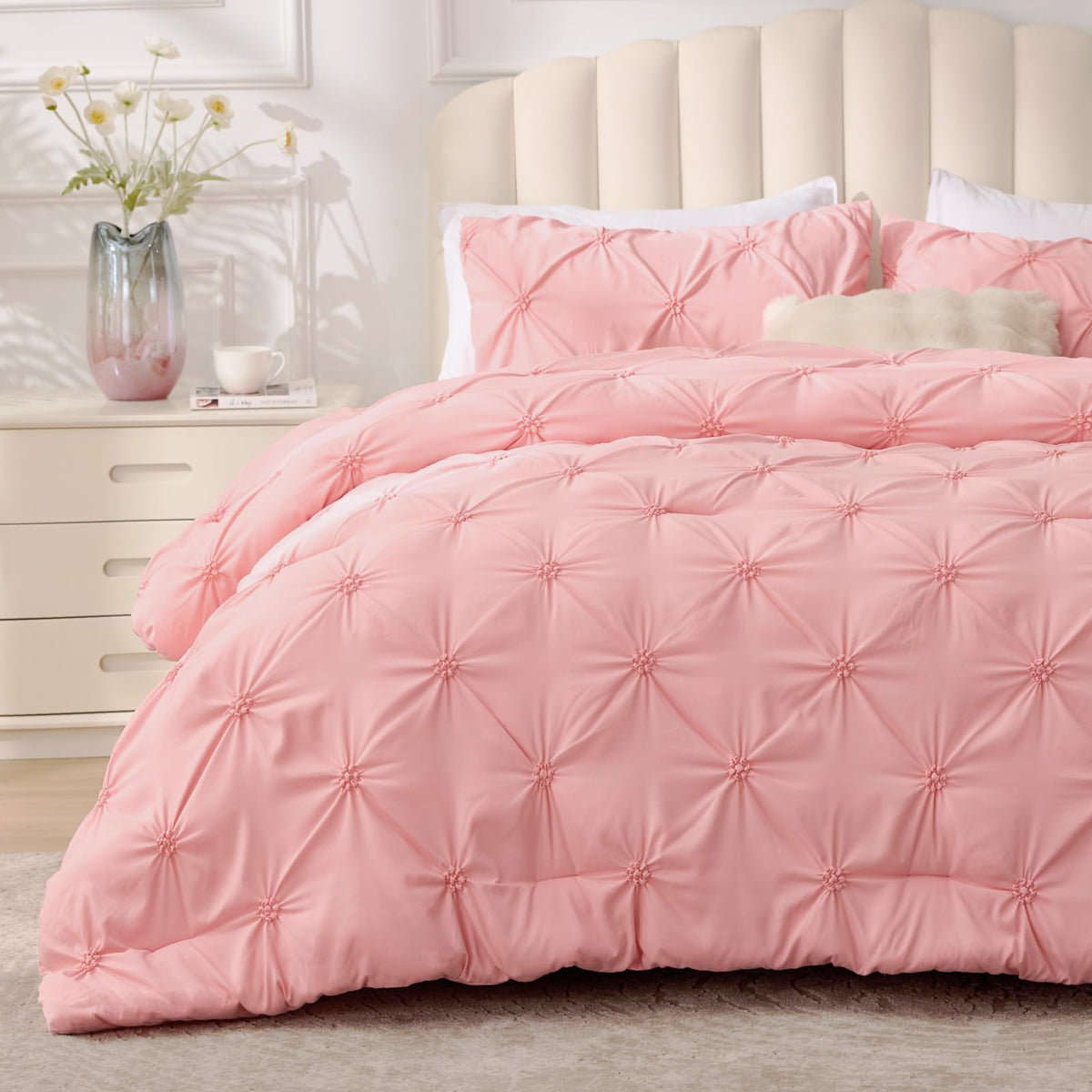 BEDELITE edredón rosa con diseño floral, ideal para dormitorio elegante.