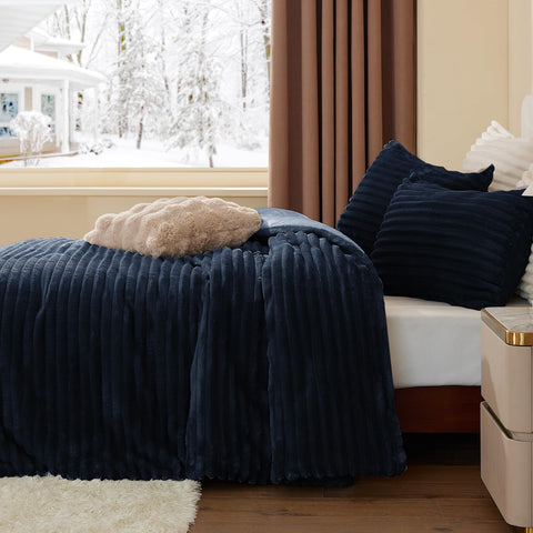 BEDELITE textura micro-mink: tacto suave y lujoso para noches reconfortantes.