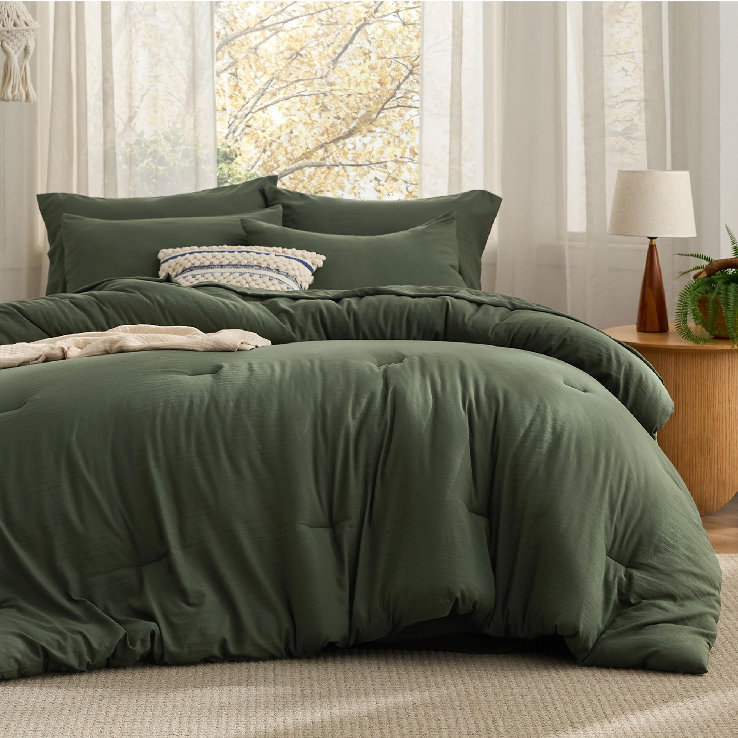 Bedsure detalle tejido suave prelavado, tacto cómodo para buen descanso.