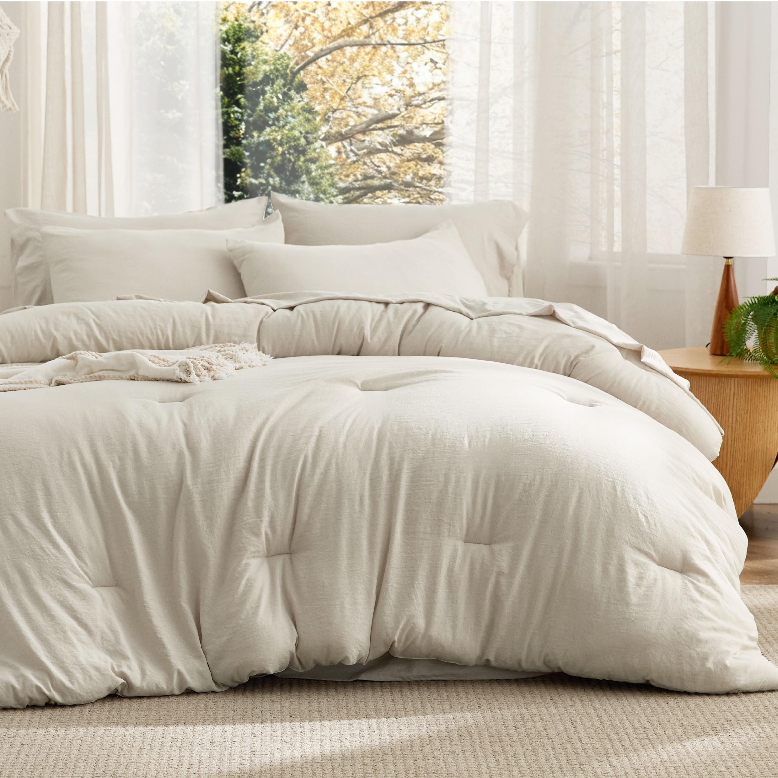 Bedsure detalle de textura del edredón beige para una sensación suave