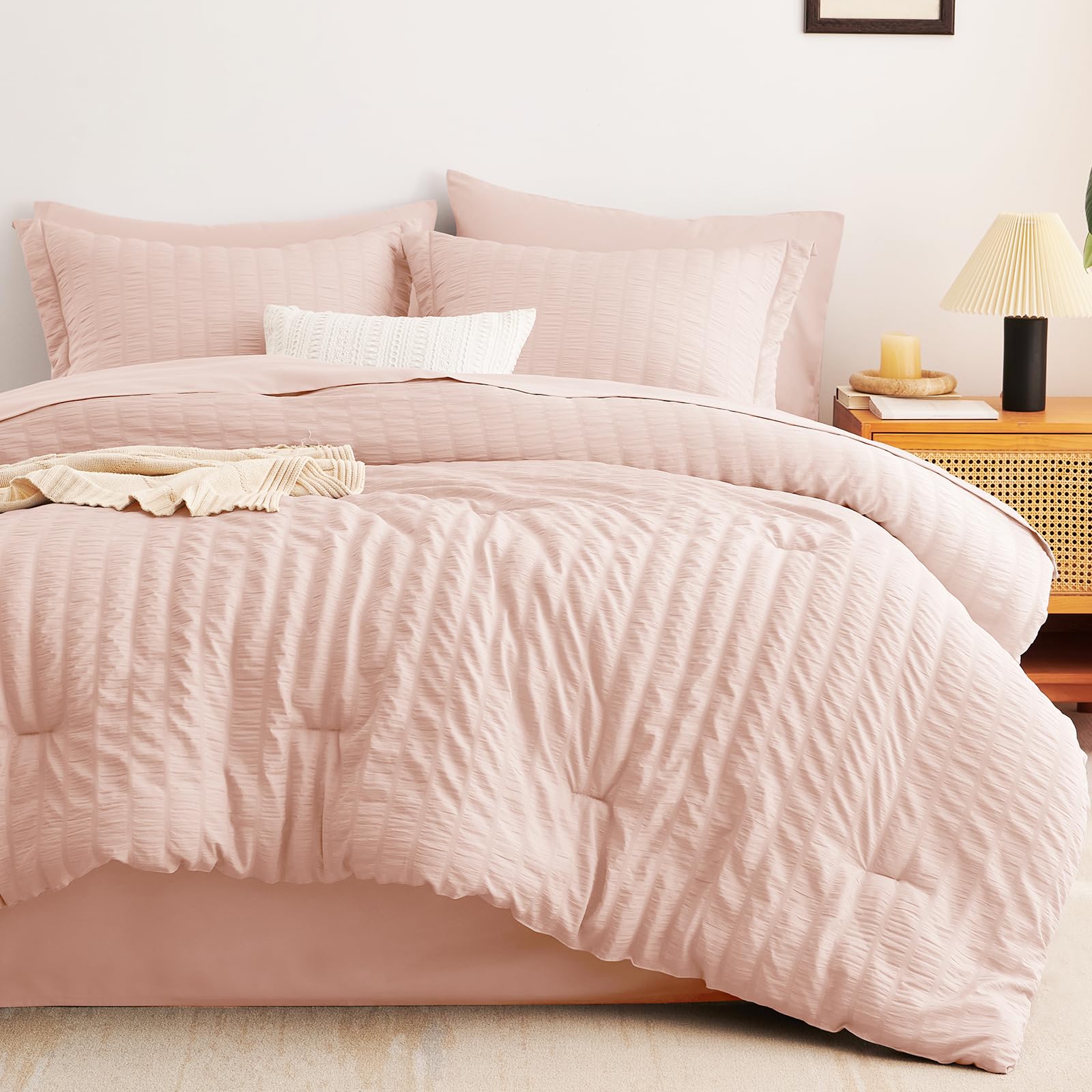 Regalo perfecto con CozyLux Colcha Reina blush seersucker para dormitorio elegante