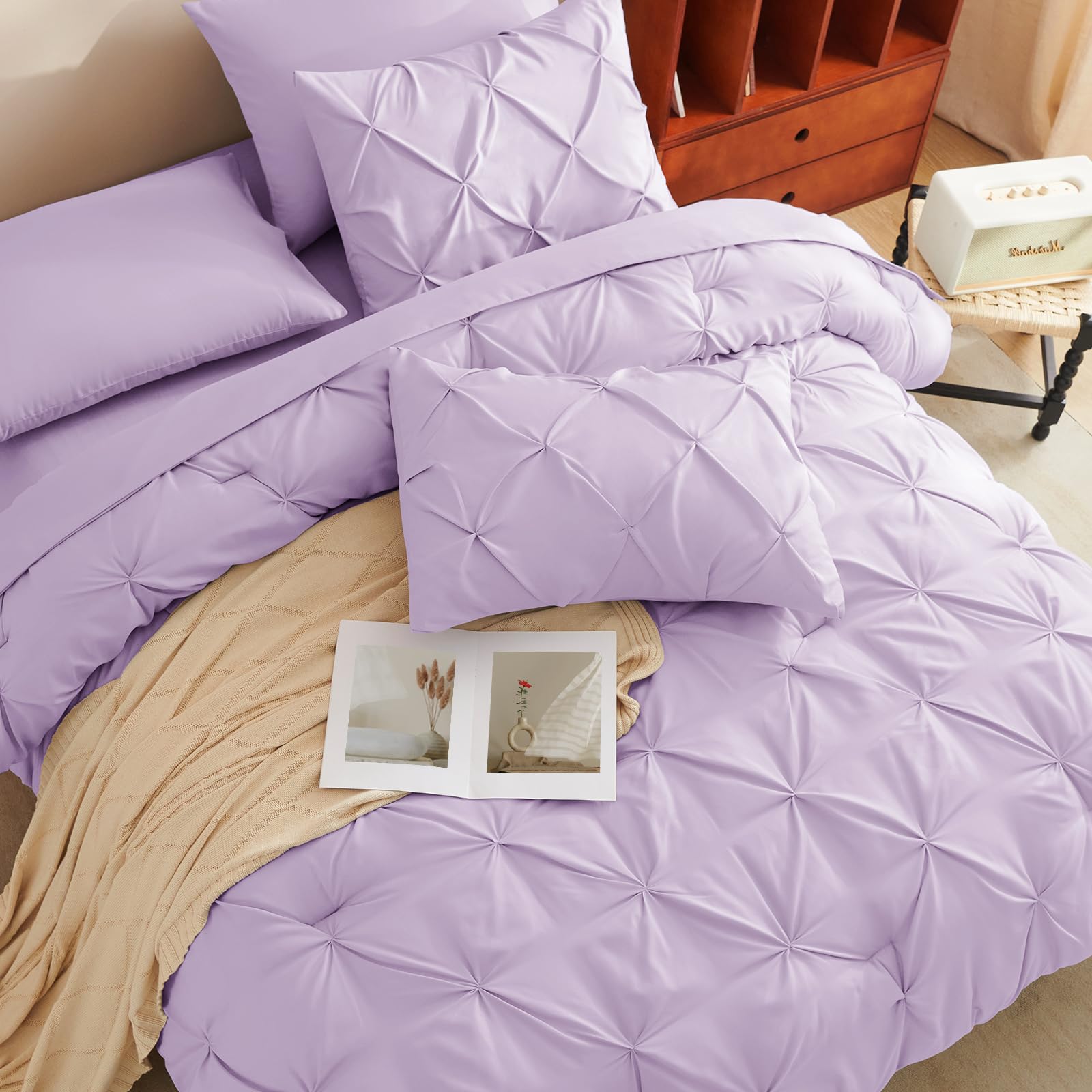 Sábana lavanda CozyLux de 90x102 cm para ajuste cómodo.