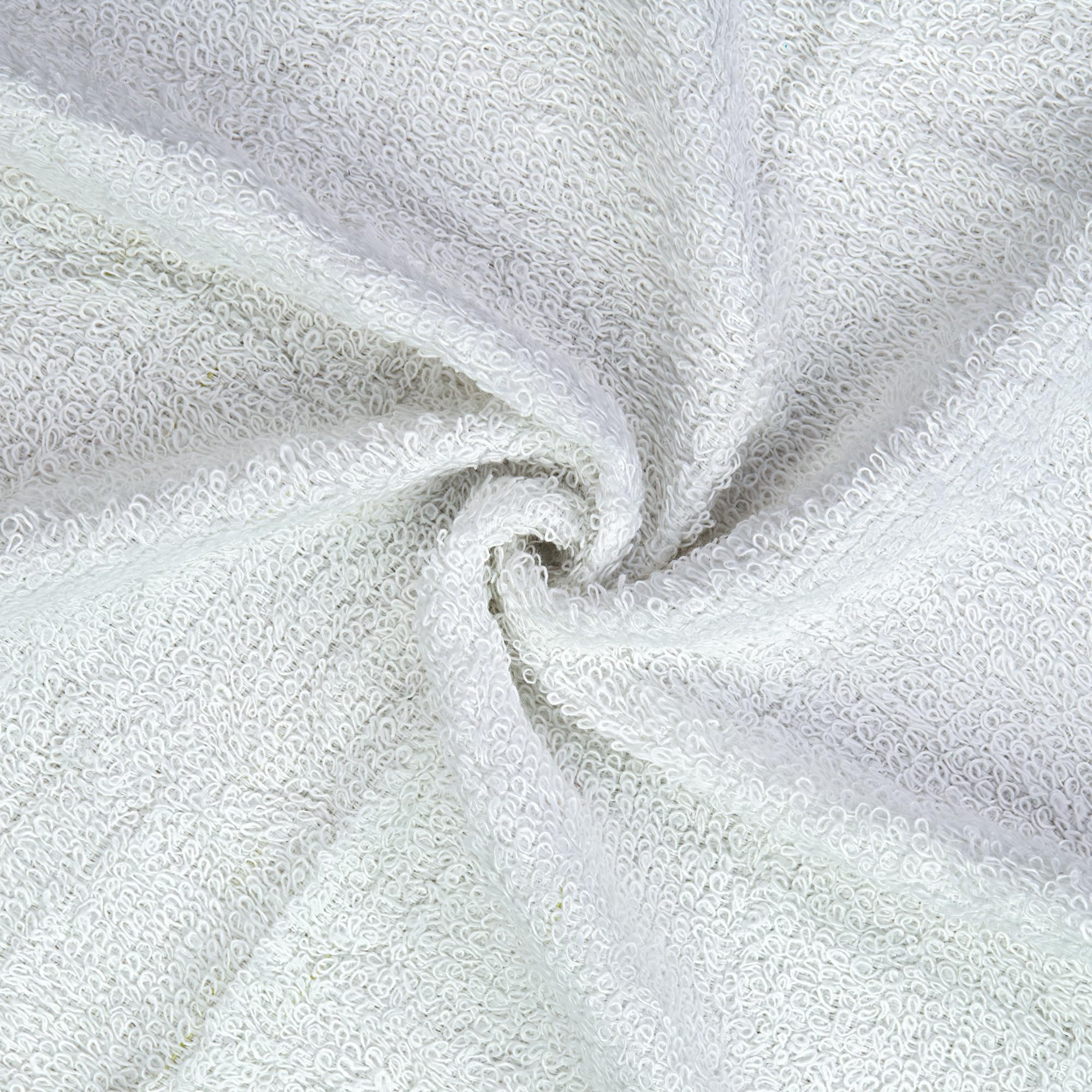 DecorRack rutina de spa en casa con paños suaves.