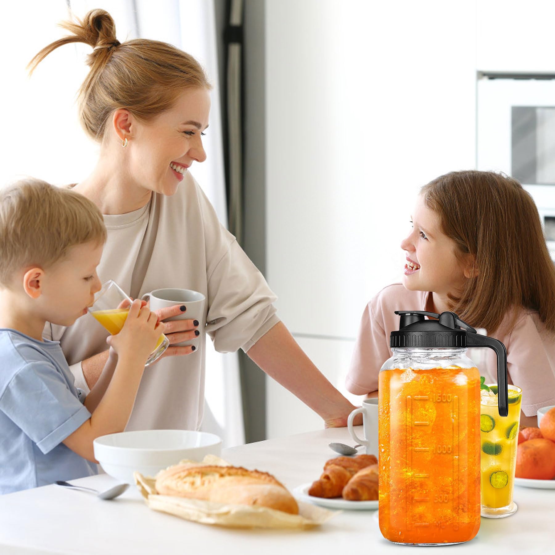 Jarra DIBOLASC para leche materna y bebidas en la nevera.