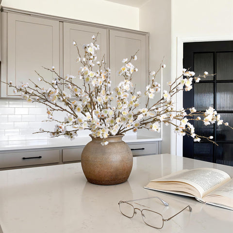 Decoración interior Florisso, ramo de cerezo artificial blanco para estantes.