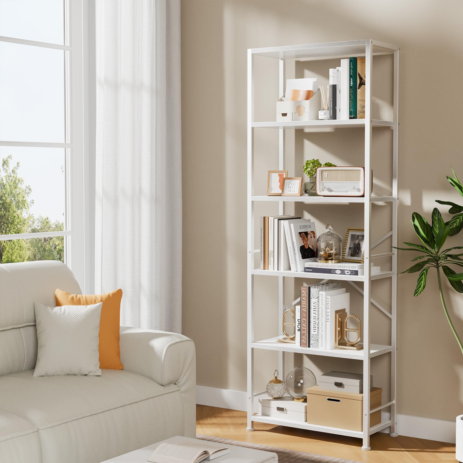 Espacios de almacenamiento amplios en Furologee para libros y objetos con acabado blanco.