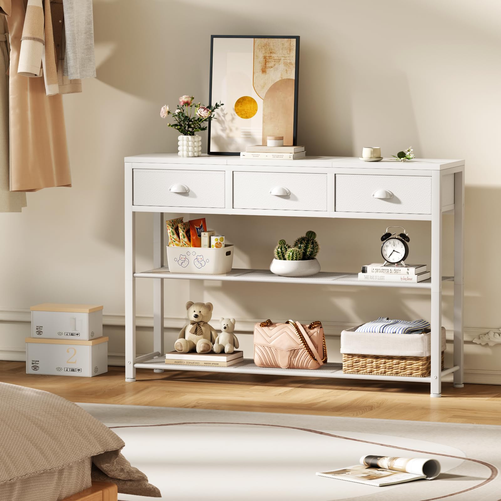 Furologee uso decorativo versátil para exhibir objetos y calidez.