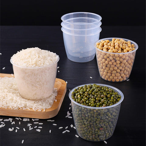 Genérico: apertura amplia de la taza medidora para verter con control