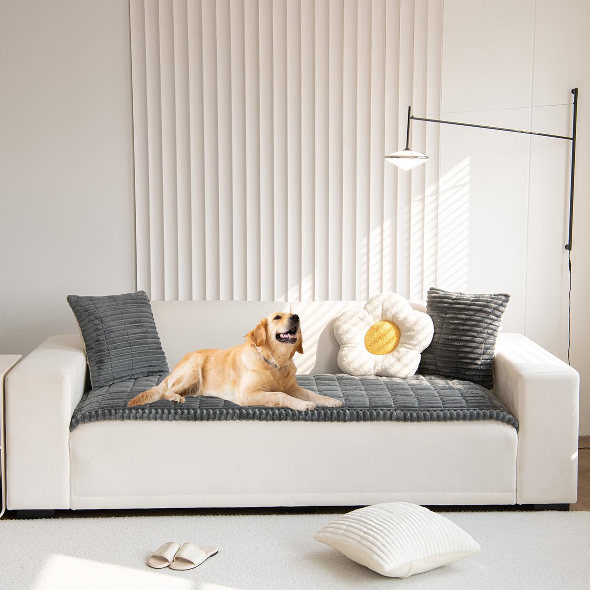 Gumfolk Funda para Sofá con diseño gris suave que complementa la decoración