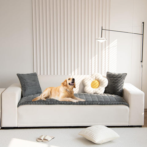 Gumfolk Funda para Sofá con diseño gris suave que complementa la decoración