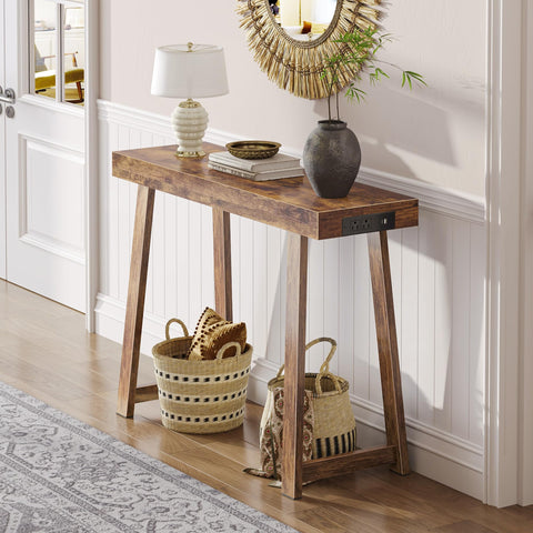 Huuger Iluminación suave cerca de la consola para crear ambiente acogedor.