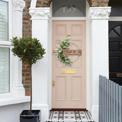 Idyllic guirnalda versátil para puertas modernas o rústicas