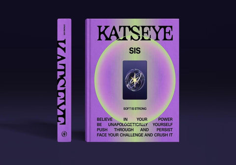 KATSEYE SIS Soft Strong, portada, ideal para colección y exhibición del álbum.