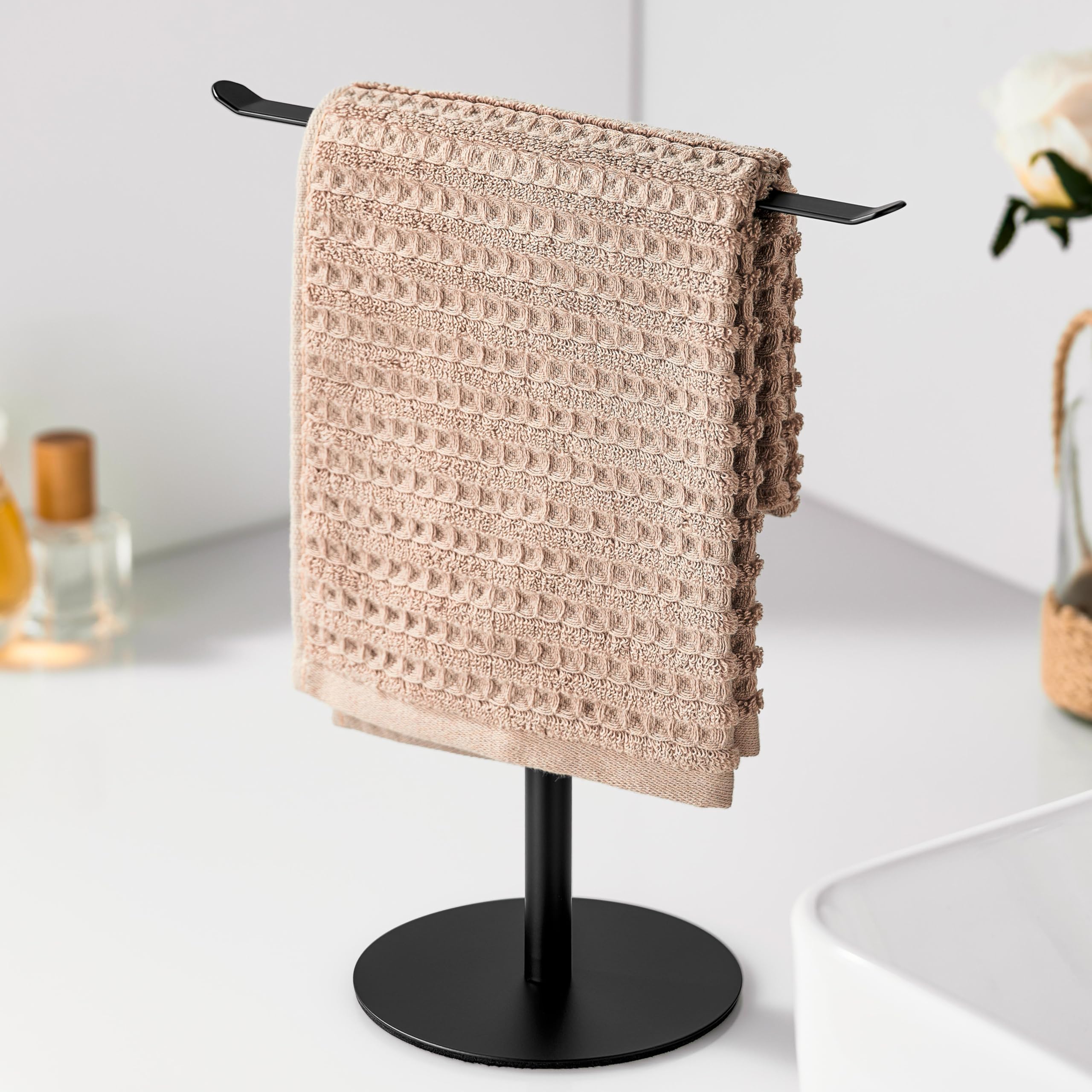 Keepmisc soporte toallas mano negro en encimera, acceso práctico.