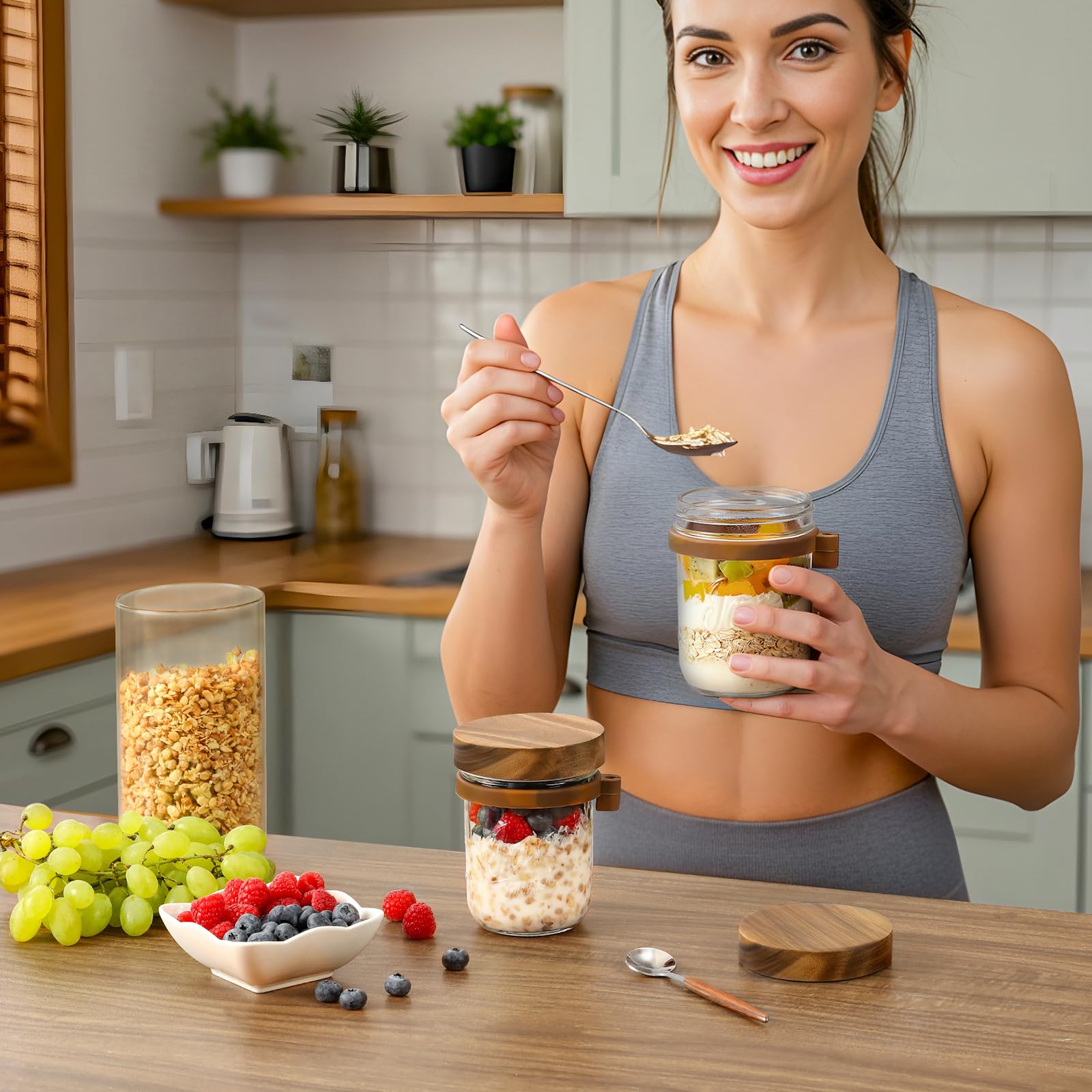 LANDNEOO conjunto de 4 tarros para avena, yogur y fruta en marcha.