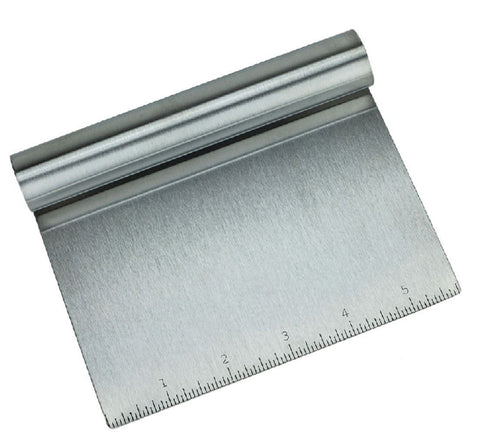 Raspador y picador Merry Bird en plancha, facilita cortar y transferir ingredientes con precisión.