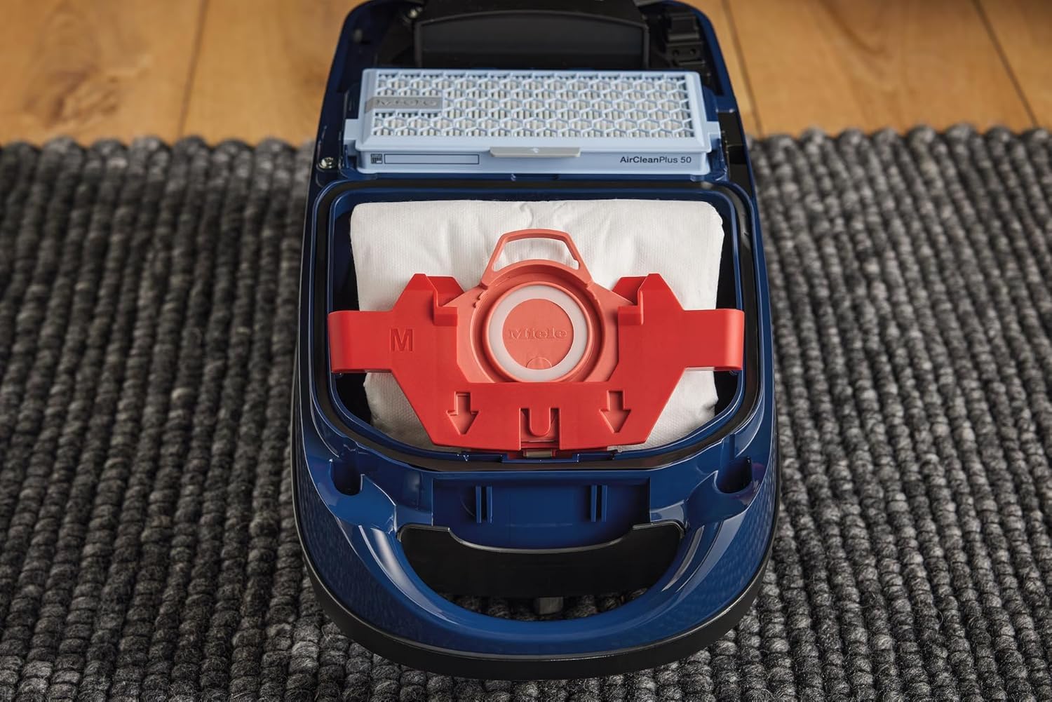 Bolsas FJM HyClean de Miele capturan polvo y alérgenos con eficiencia.