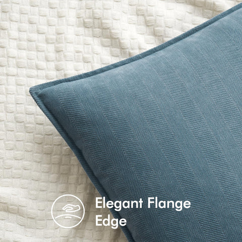 MIULEE funda cojín chenilla azul empolvado, detrás mantiene aspecto elegante y limpio.