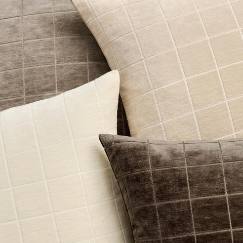 Funda MIULEE de chenille con patrón de cuadritos marrón para decoración.