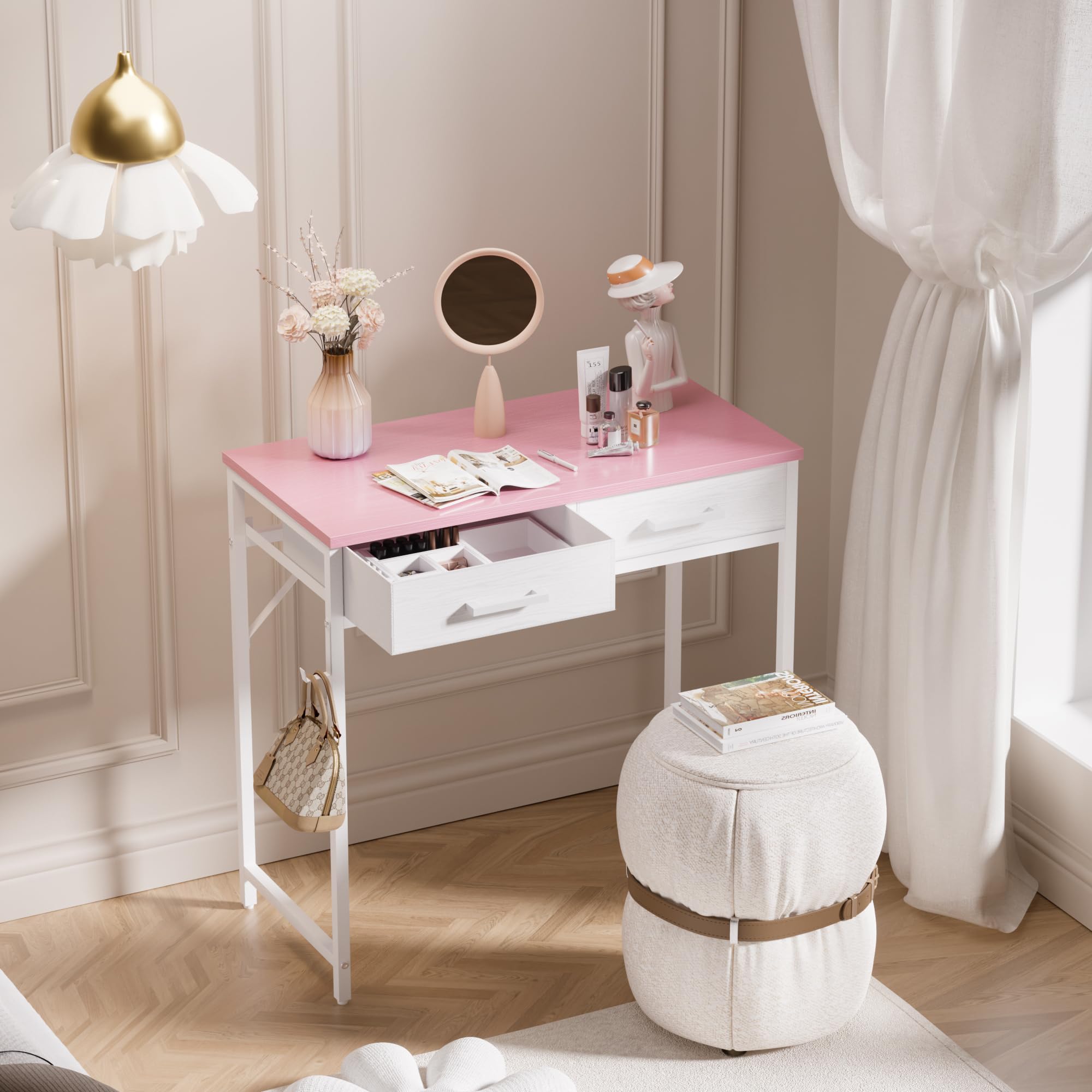 Pamray escritorio con dos cajones de tela en rosa para organización rápida.