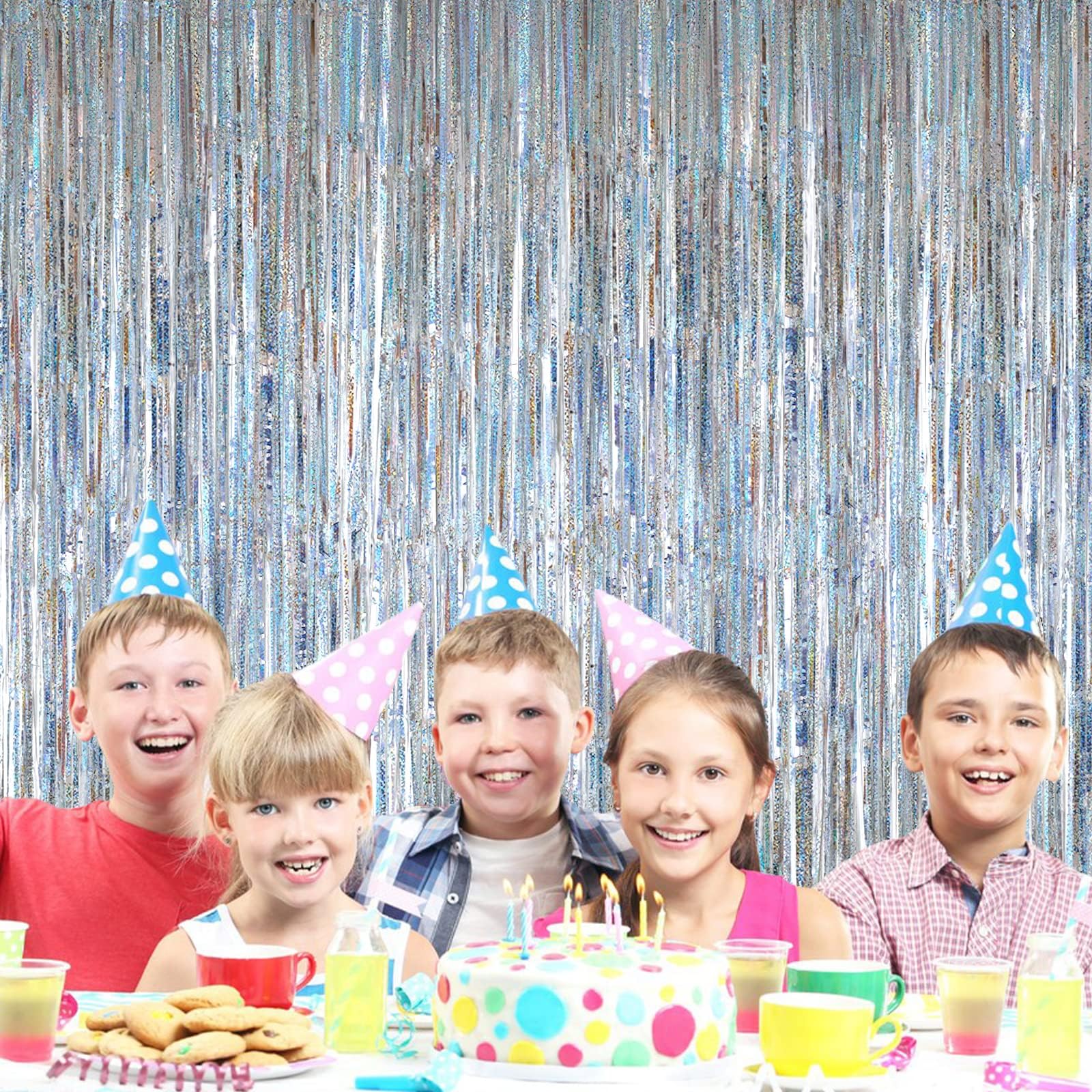 Cortinas láser plateadas de PIGETALE con reflejos llamativos.