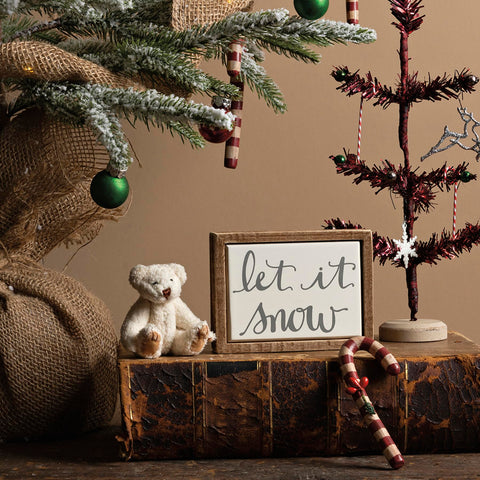 Cartel mini Let It Snow con letras manuscritas, acabado rústico para repisas.