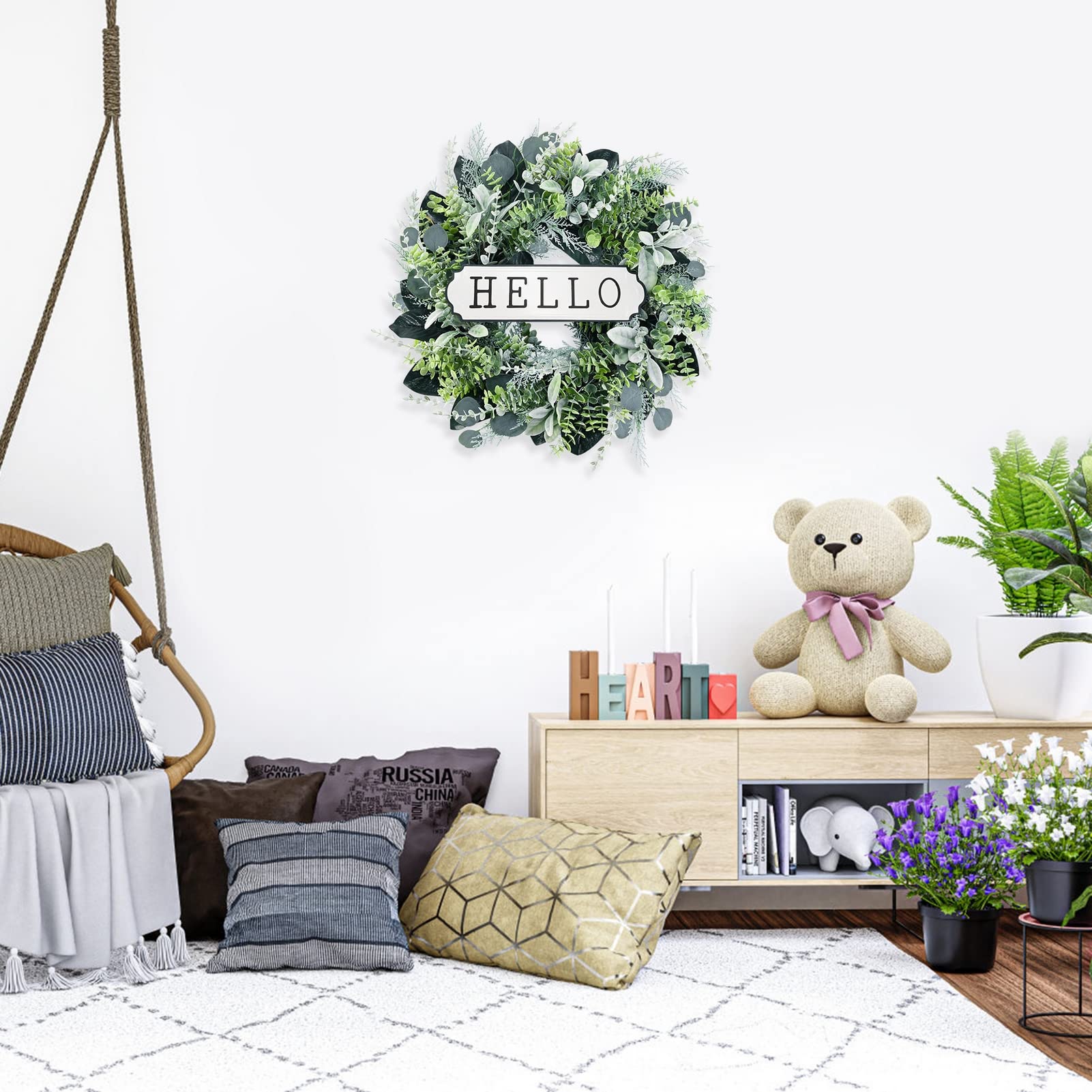 Corona SEVENLOVE en interior de sala, ambiente cálido y acogedor.