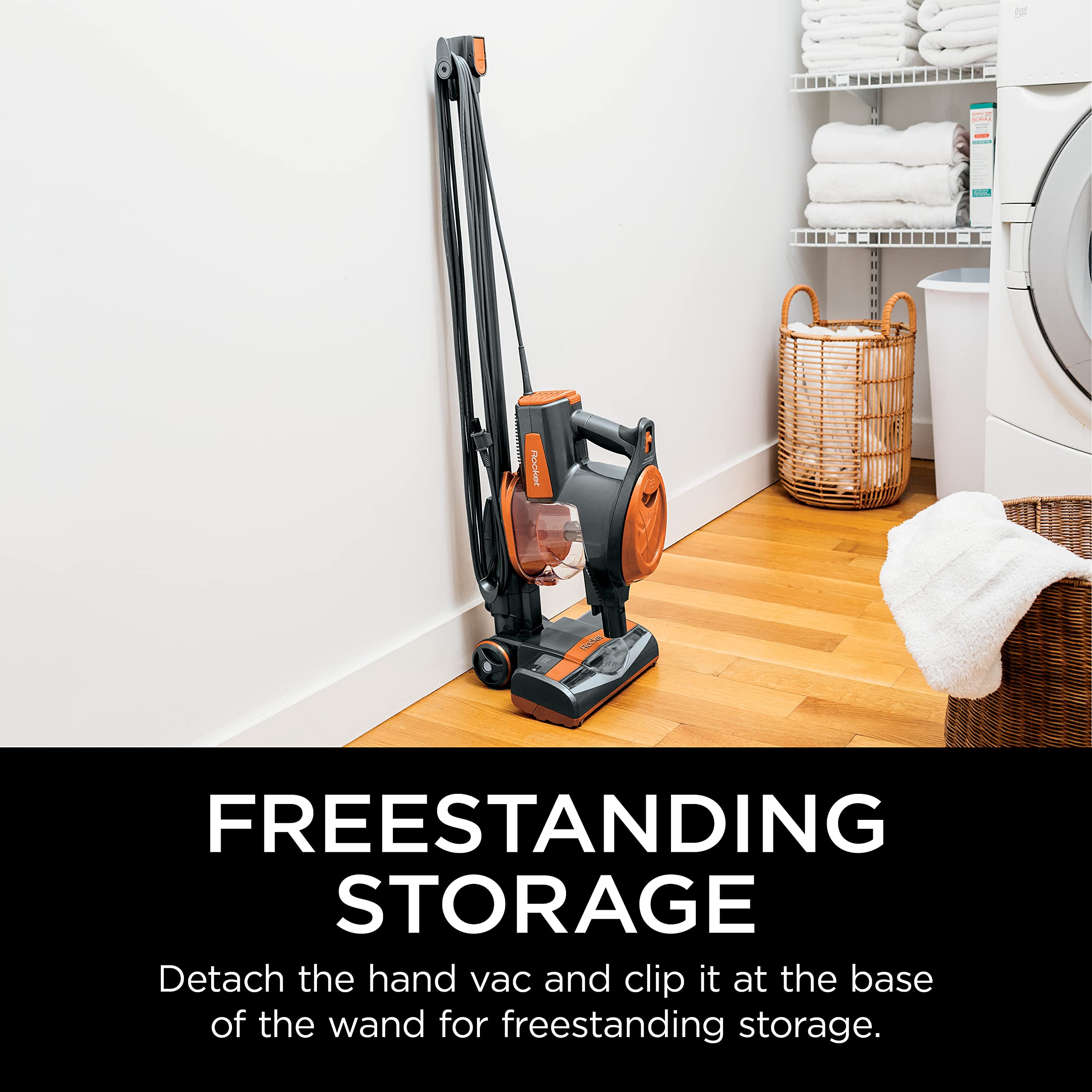 Shark Rocket depósito fácil de vaciar para limpiezas rápidas.