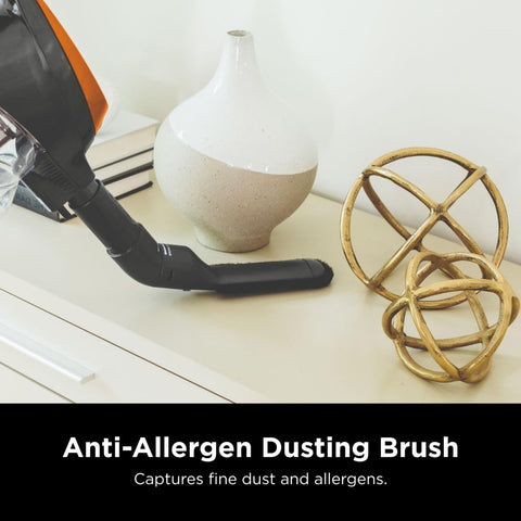 Shark Rocket gancho facilita almacenamiento compacto.