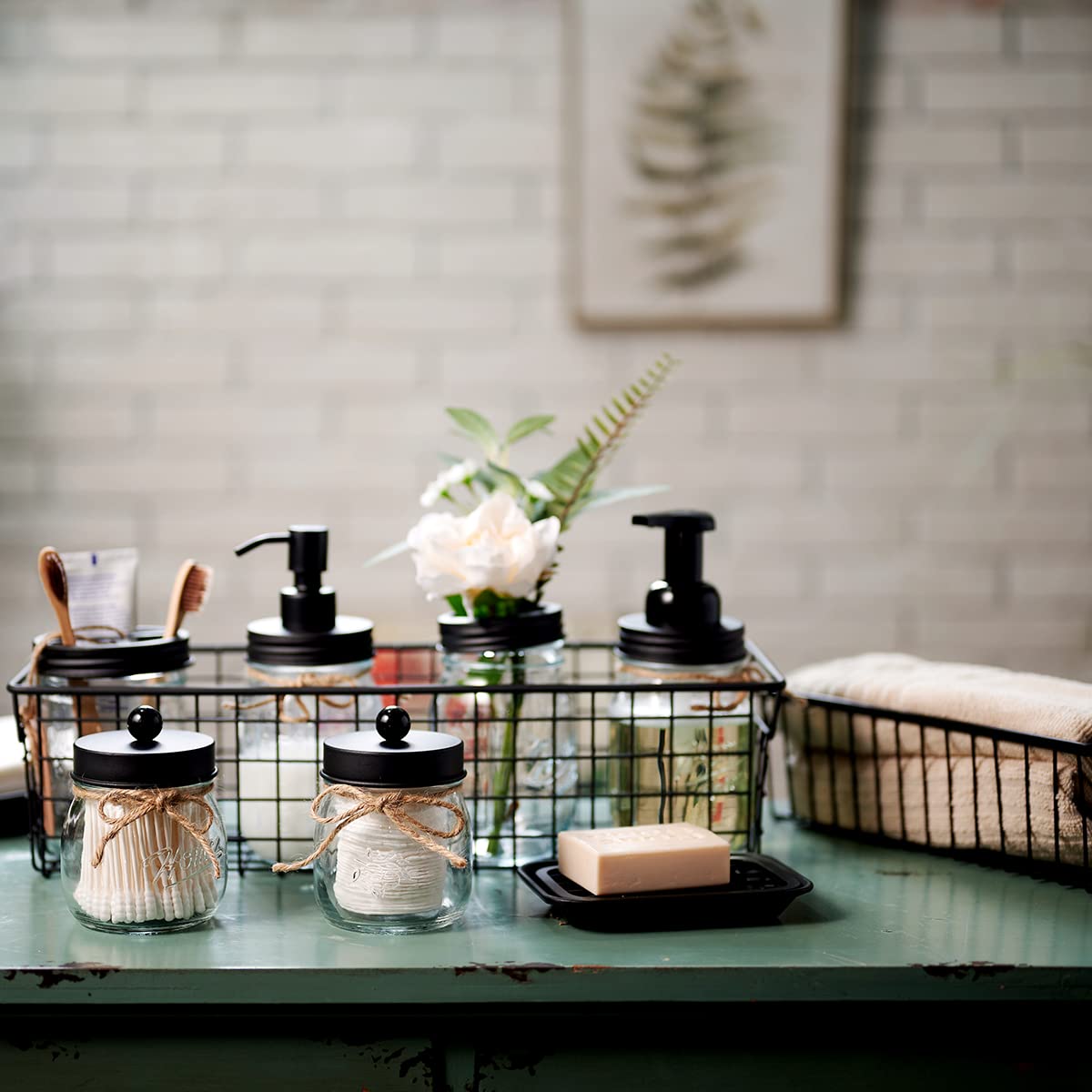 Tarro apotecario negro SheeChung 2 para almacenamiento compacto.