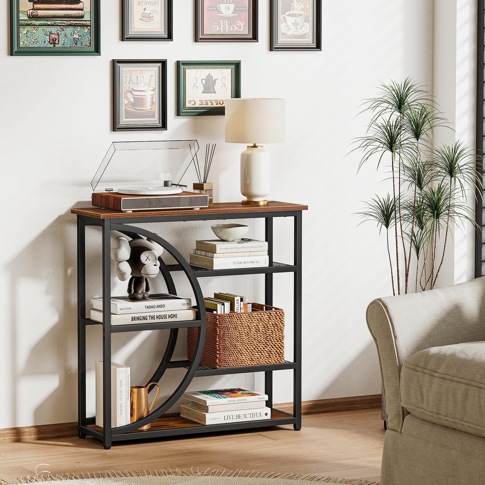 Consola Snughome con plantas y lámparas, mejora el ambiente.