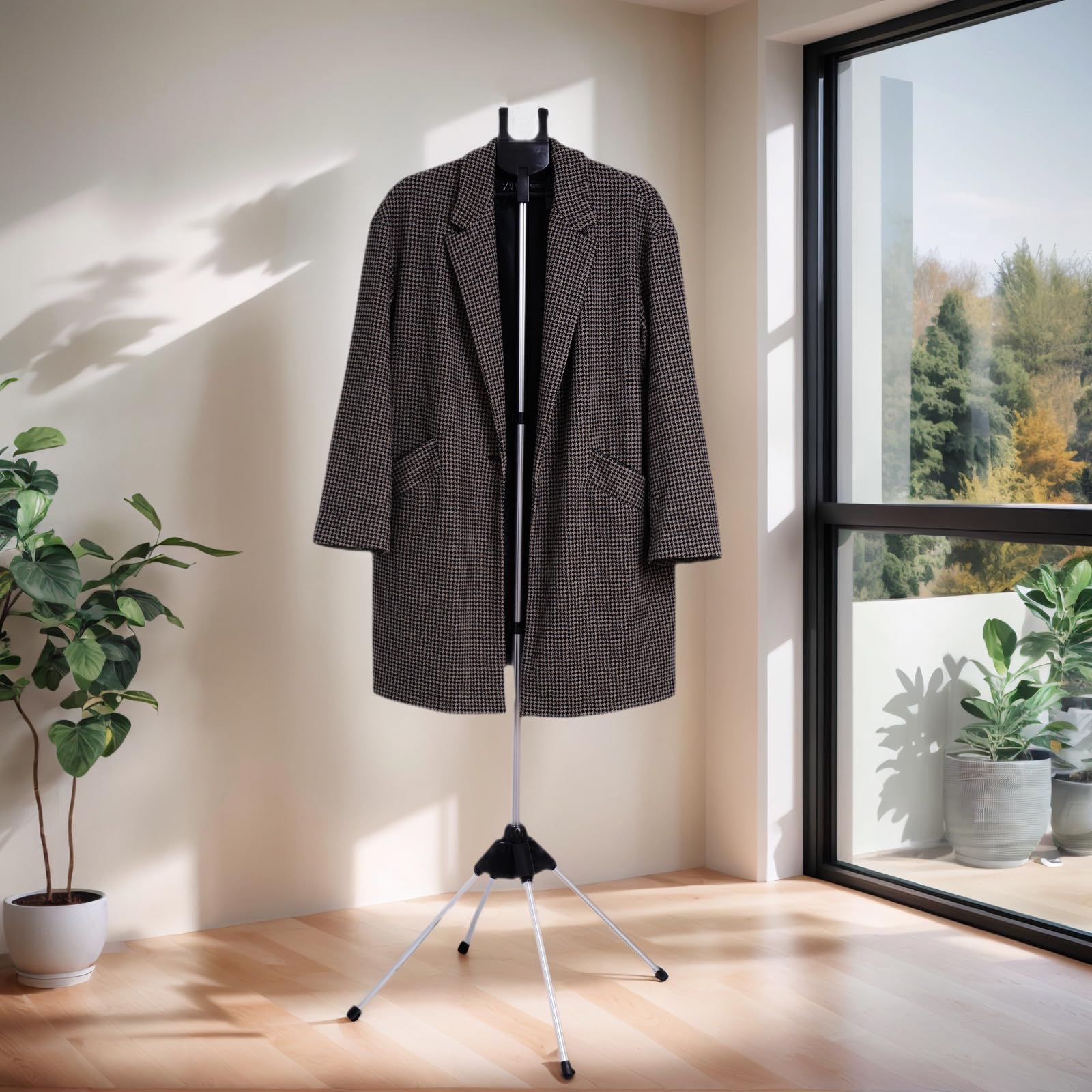 Tingtio altura-ajustable-160cm se adapta a prendas largas de forma estable.