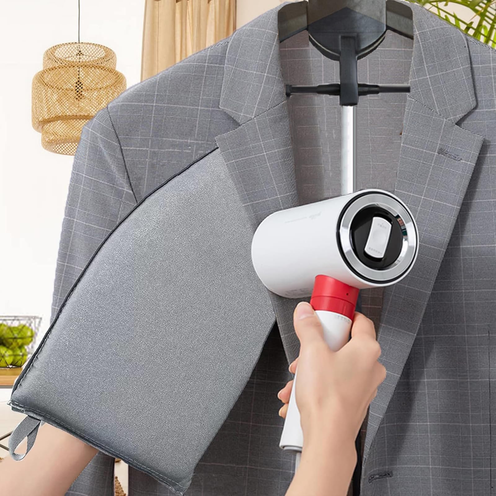 Tingtio percha-giratoria-360 permite acceder a toda la prenda sin moverla.