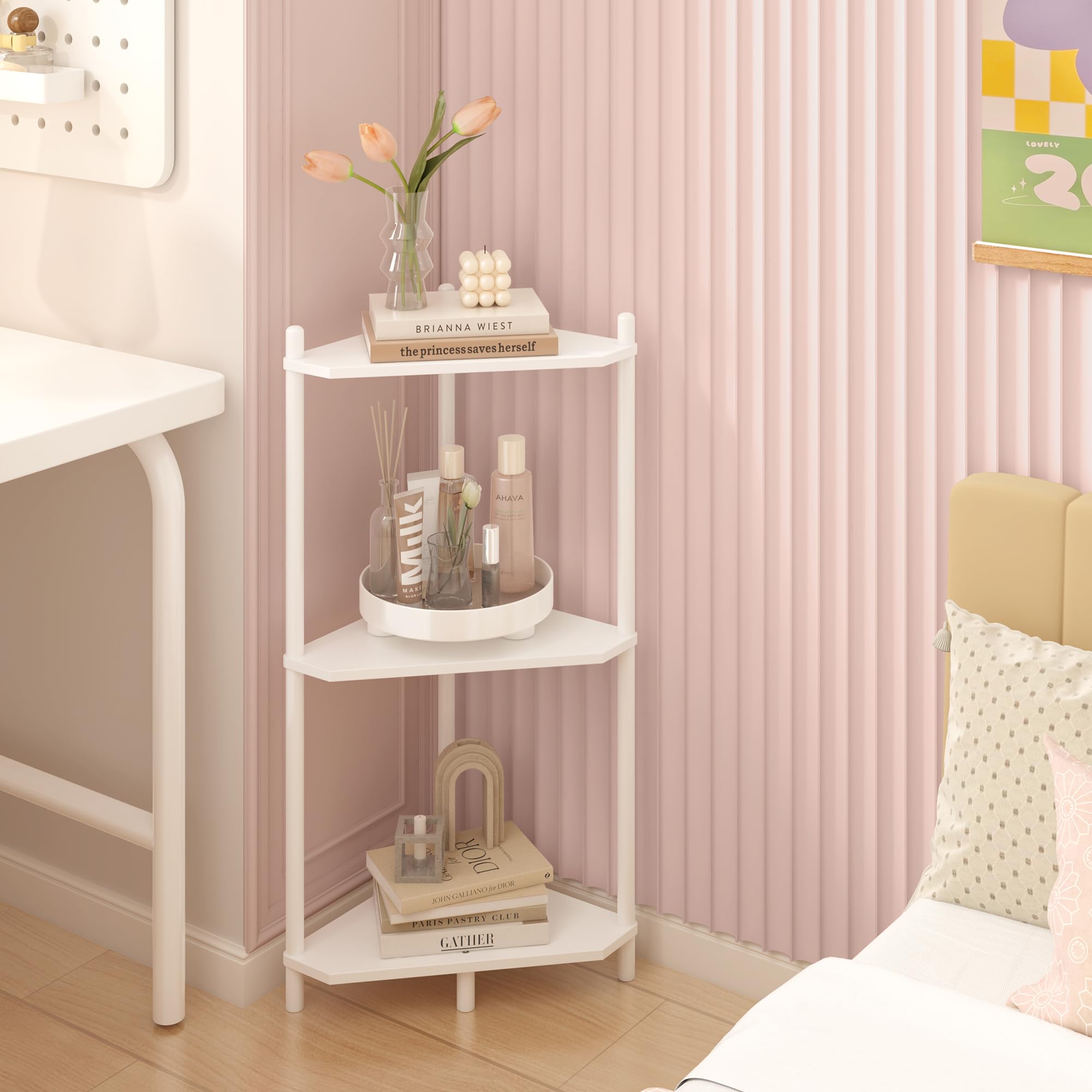 Espacio de bano: toallas y accesorios organizados con la estanteria Wisuce.