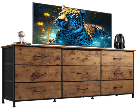 WLIVE cajonera-63-pulgadas-frente-con-televisor, ofrece soporte estable y organización.