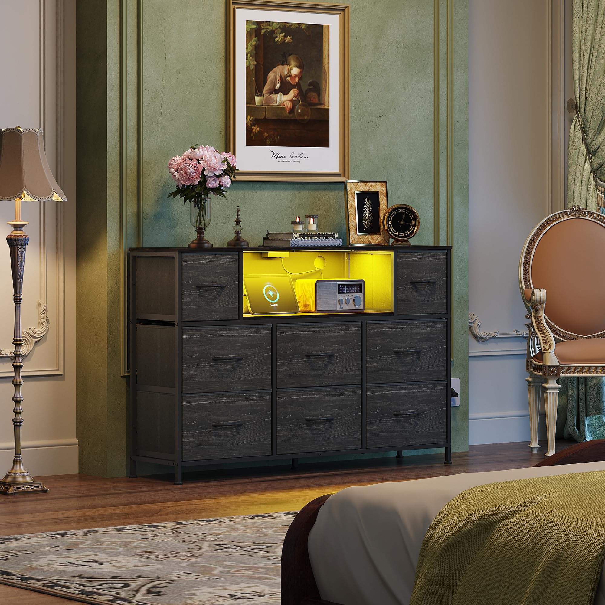 WLIVE con tomacorrientes y puertos USB para una gestión de energía ordenada