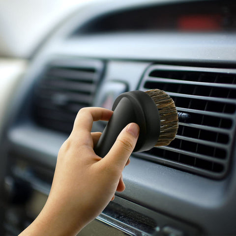 Juego de dos cepillos compatibles con aspiradoras domésticas.